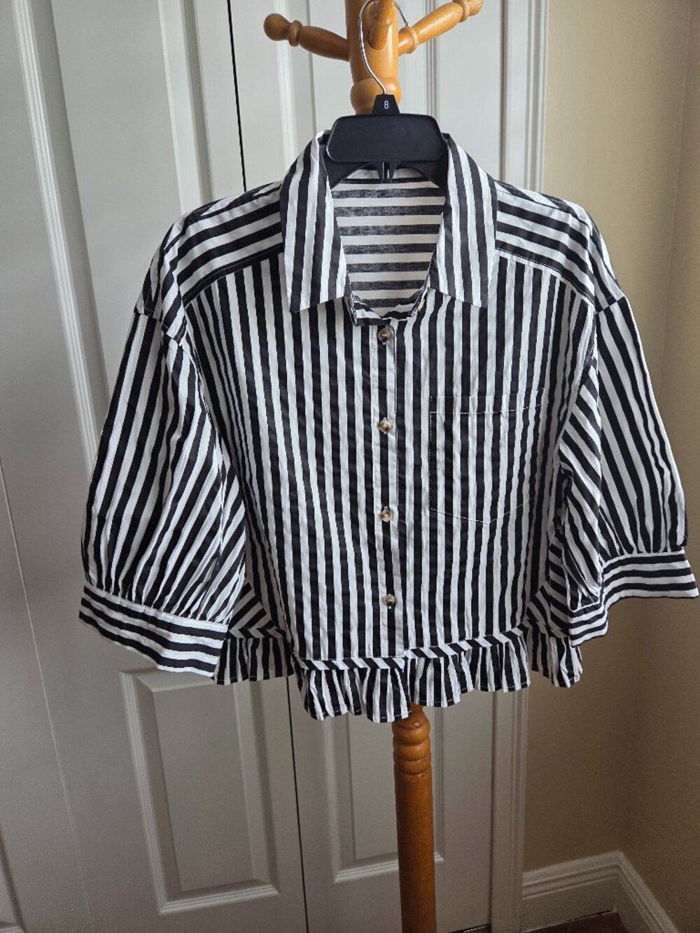 Womens 3/4 Length Sleeve Striped black & white Button Down Shirt w/ ruffle hem